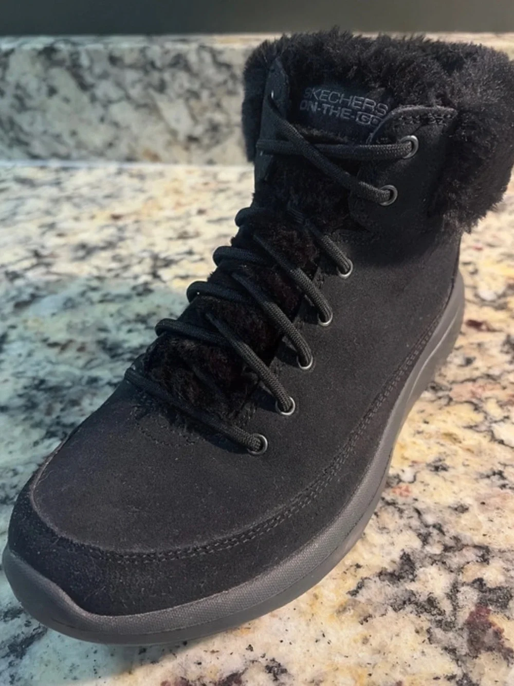 SKECHERS♦️ON THE GO JOY BOOT